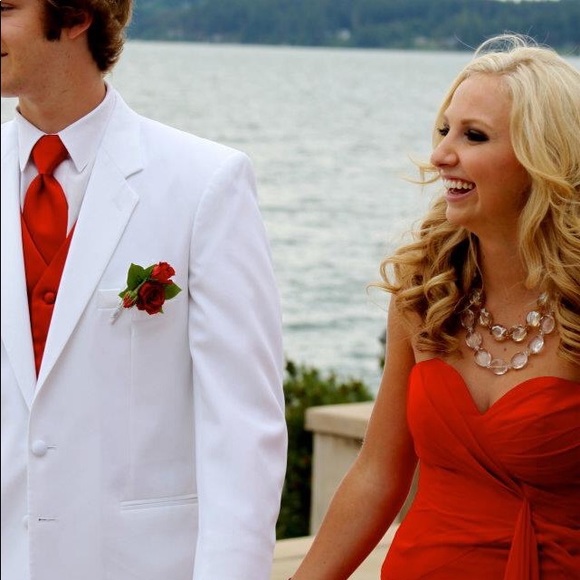 Beautiful formal dress! - Picture 8 of 8